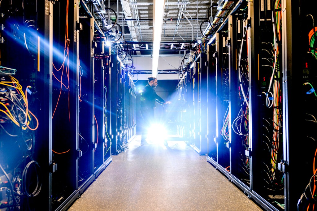 x402 Endpoints for NFT Metadata Refresh guide: Monetize Agent Commerce
